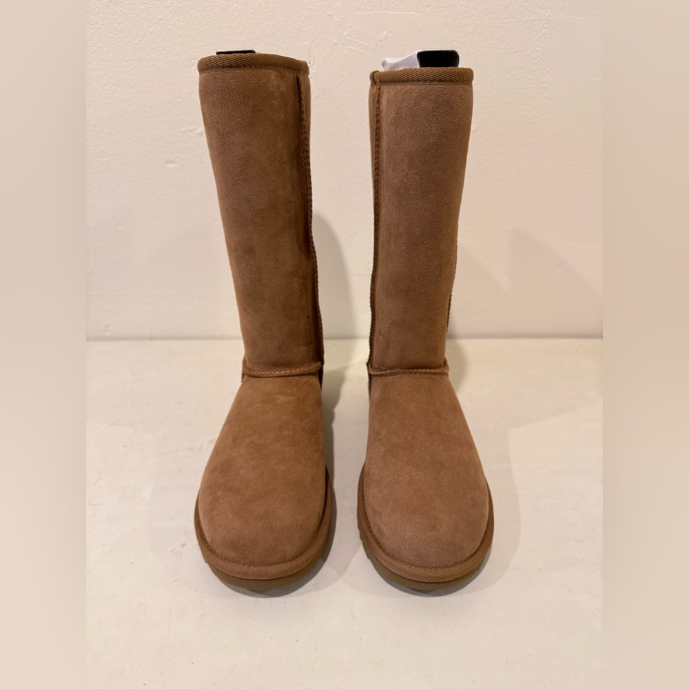 UGG Classic Tall Boots – Chestnut | Size 7